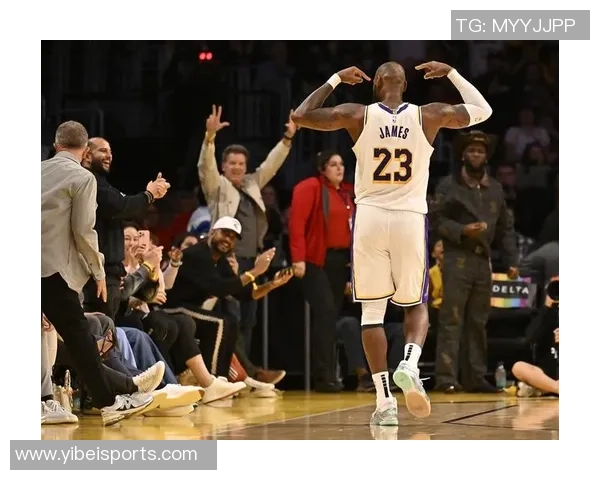 詹姆斯回顾年轻理想与现实差距现阶段无法接受家庭主妇角色