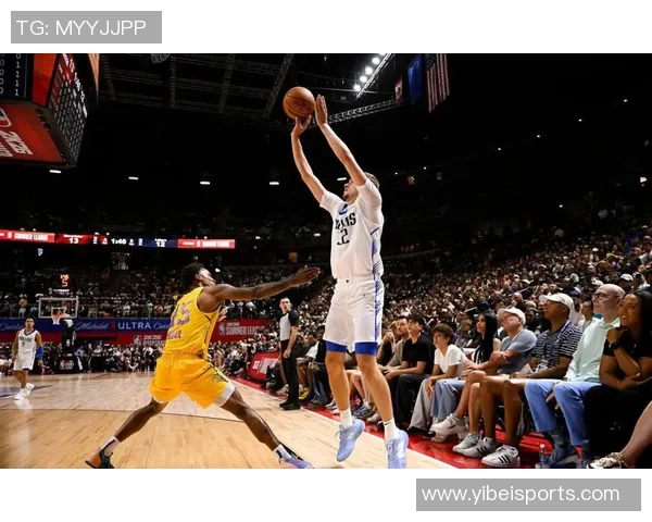 19岁新星弗拉格首秀狂砍33分9板9助展现全能实力引发关注