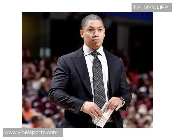 泰伦卢赞比尔努力拼搏回归赛场期待他展现真实自我